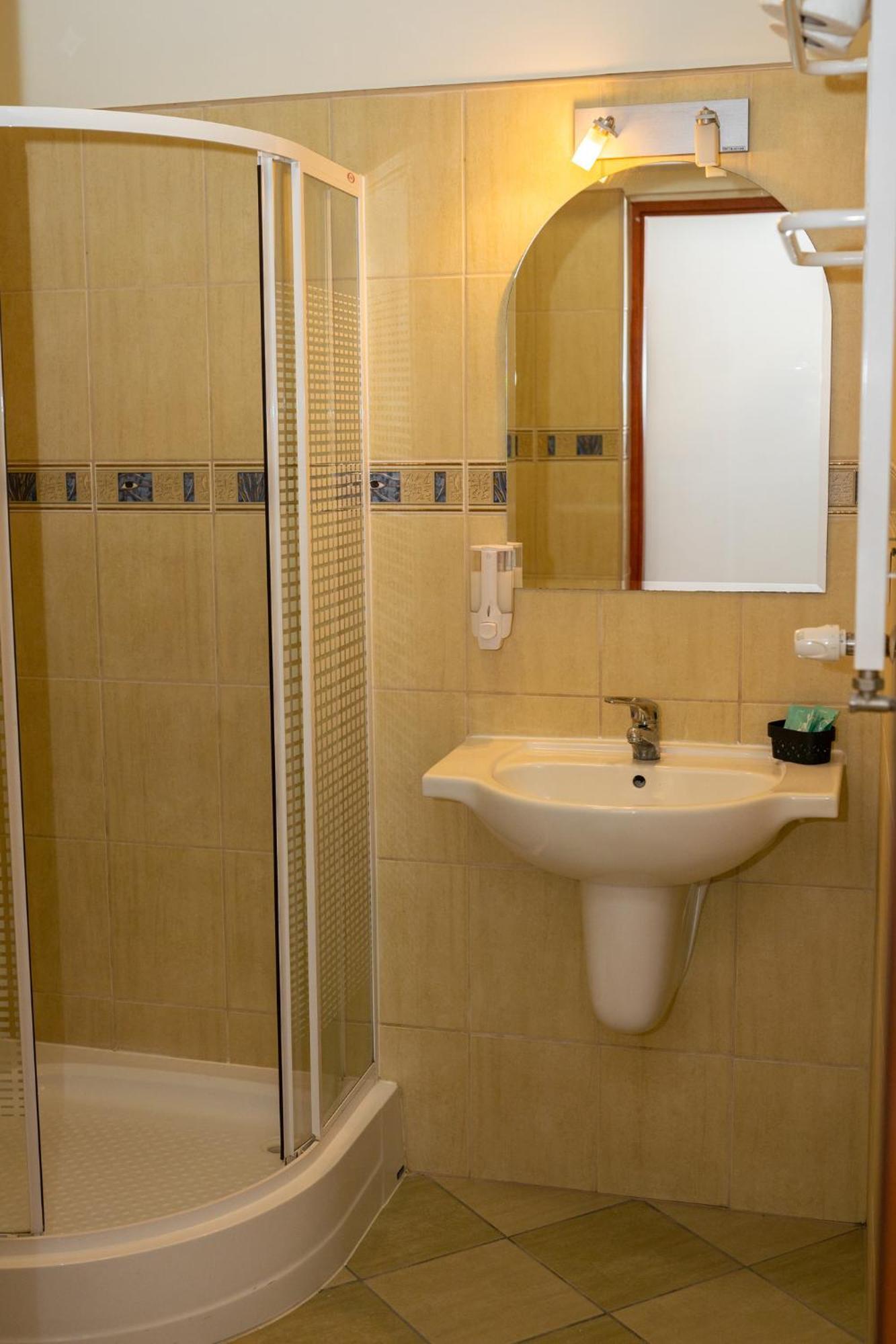 Osrodek Wypoczynkowy Lesne Ustronie Hostel Witnica Ngoại thất bức ảnh